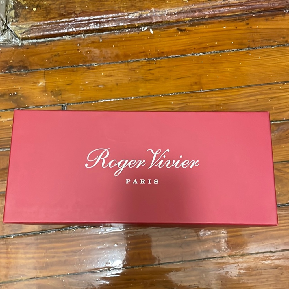 Roger Vivier empty box